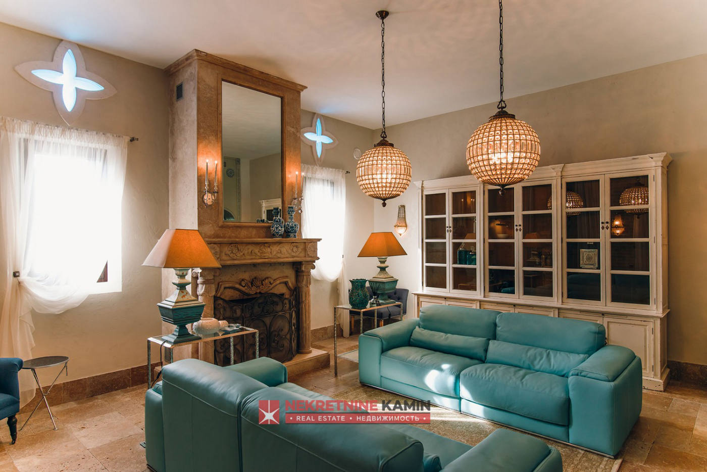House, 5 920 m²